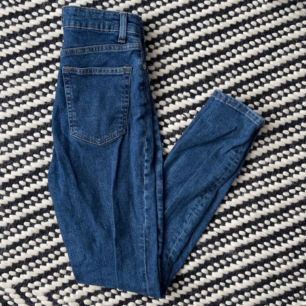 ULTRA HIGH RISE SKINNY JEANS
